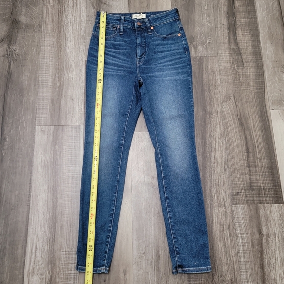 Madewell Curvy High Rise Skinny Jeans - Picture 3 of 13